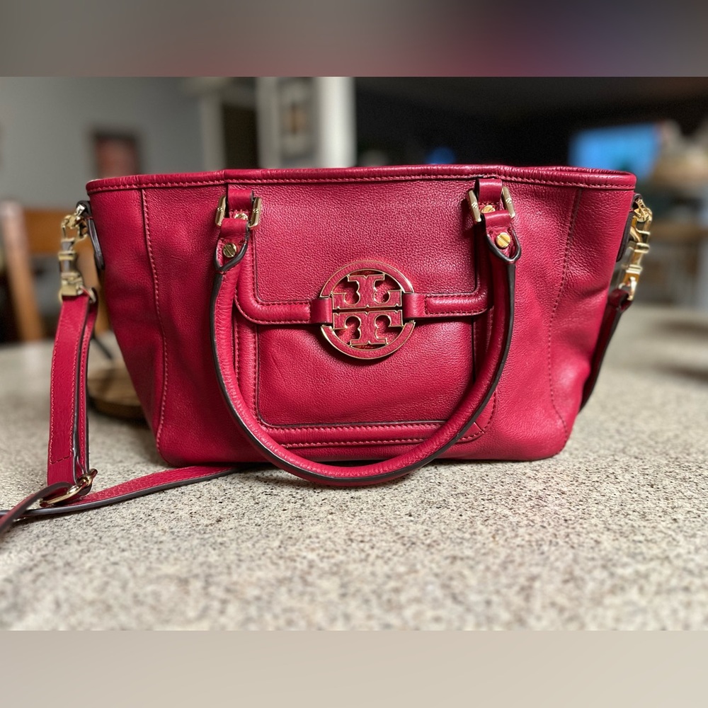 Tory Burch Amanda Satchel Crossbody in Red